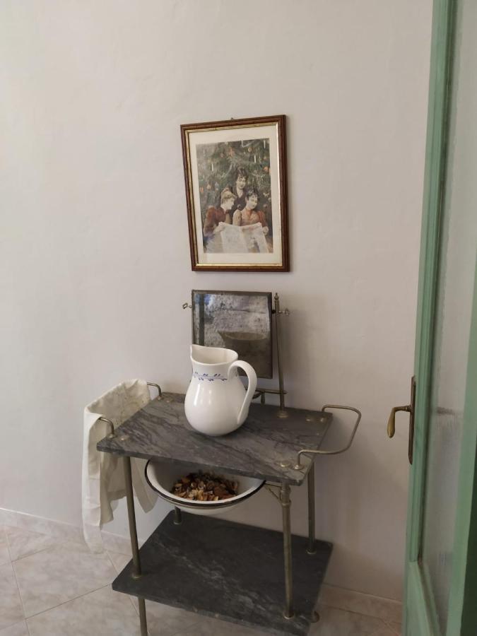 ラーリ Borgo Anticoヴィラ エクステリア 写真
