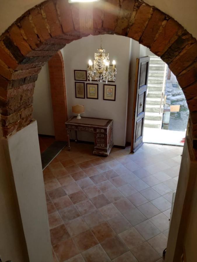ラーリ Borgo Anticoヴィラ エクステリア 写真