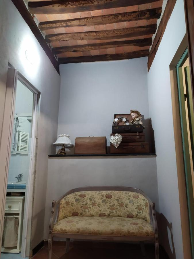 ラーリ Borgo Anticoヴィラ エクステリア 写真