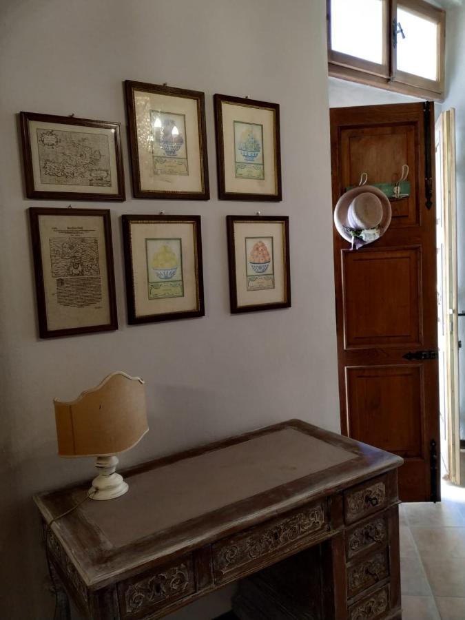 ラーリ Borgo Anticoヴィラ エクステリア 写真