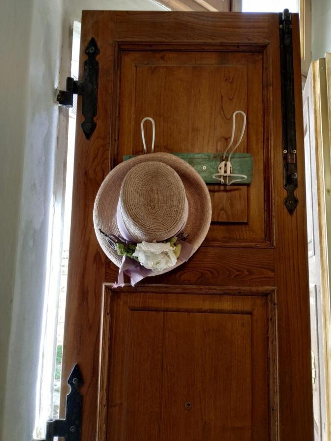 ラーリ Borgo Anticoヴィラ エクステリア 写真