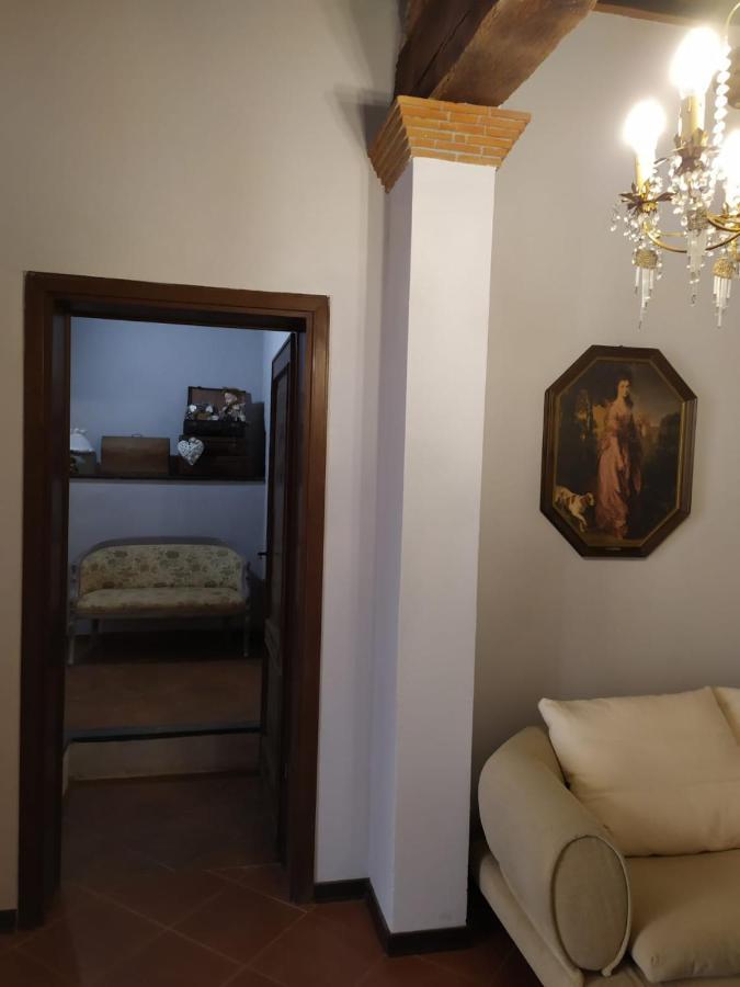 ラーリ Borgo Anticoヴィラ エクステリア 写真