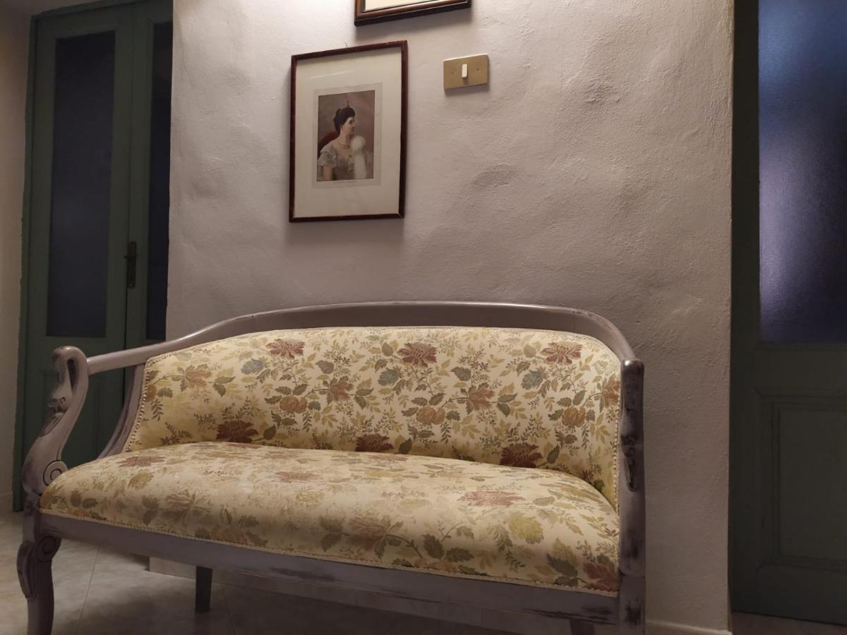 ラーリ Borgo Anticoヴィラ エクステリア 写真